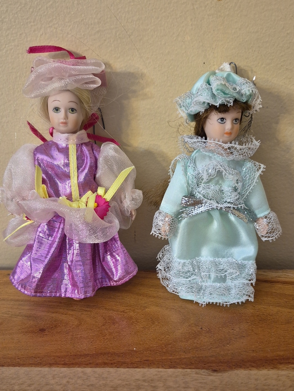 Danbury Mint The Ladies of Fashion Assorted Mini Doll Ornaments- Full Set of 25 - Picture 13 of 16